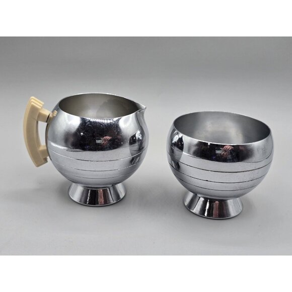 Chase 2 Piece Comet Sugar Bowl And Cream with Bakelite Accent - Picture 1 of 8